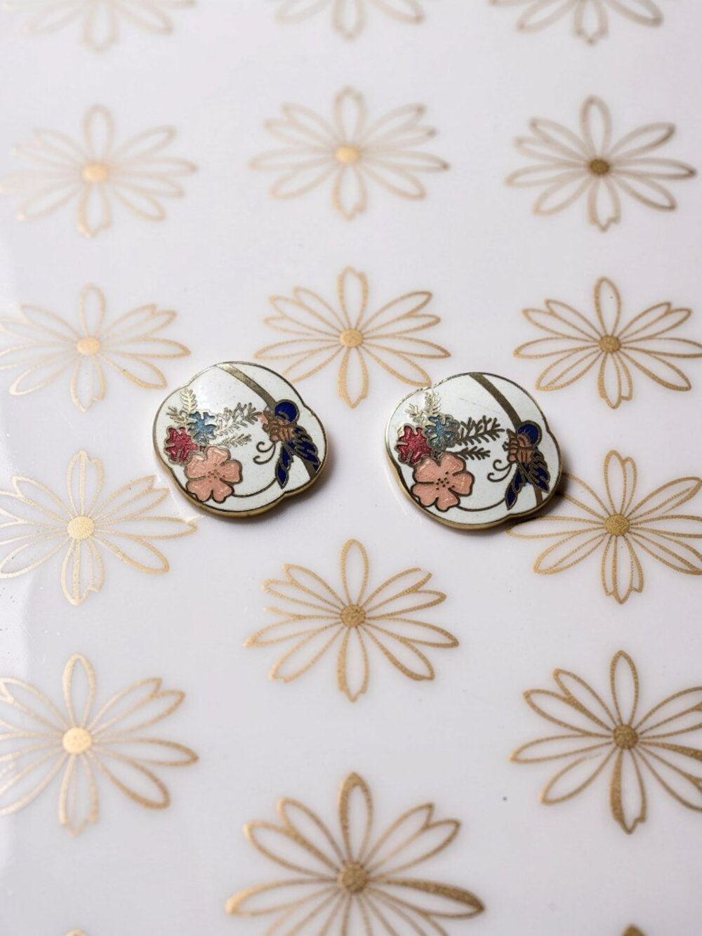 vintage 1960s gold tone cloisonne enamal butterfly clip on earrings